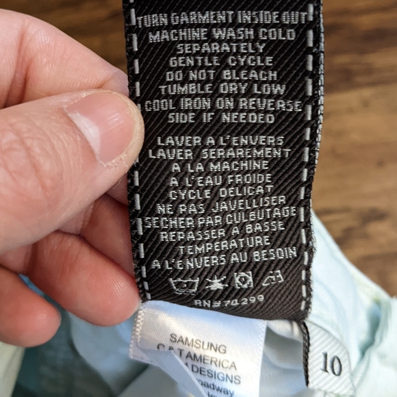 7 for all mankind Girls Size 10 Light Blue denim shorts cuffed - Picture 7 of 7